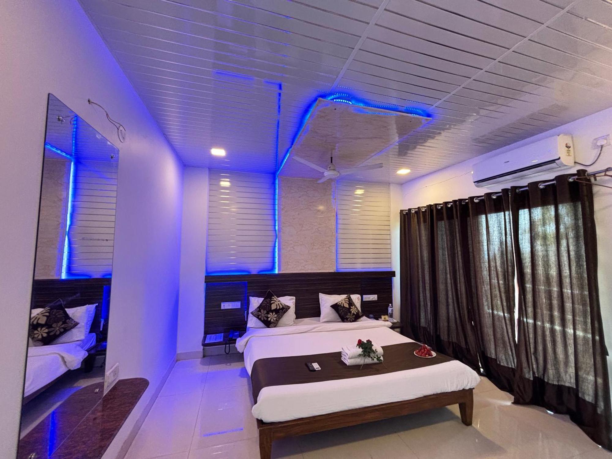 Oneness Mahableshwar Hotel Mahābaleshwar Buitenkant foto