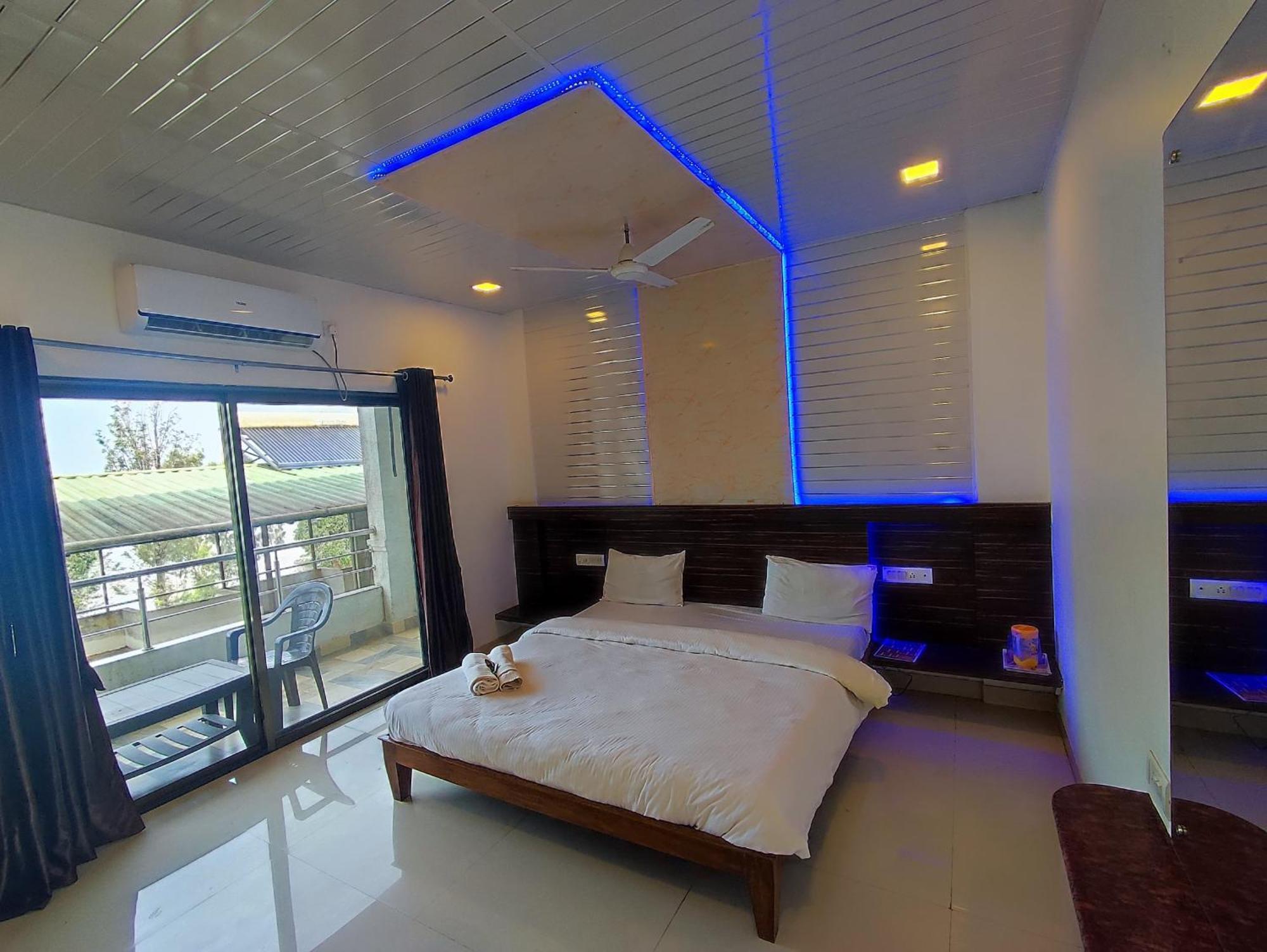 Oneness Mahableshwar Hotel Mahābaleshwar Buitenkant foto
