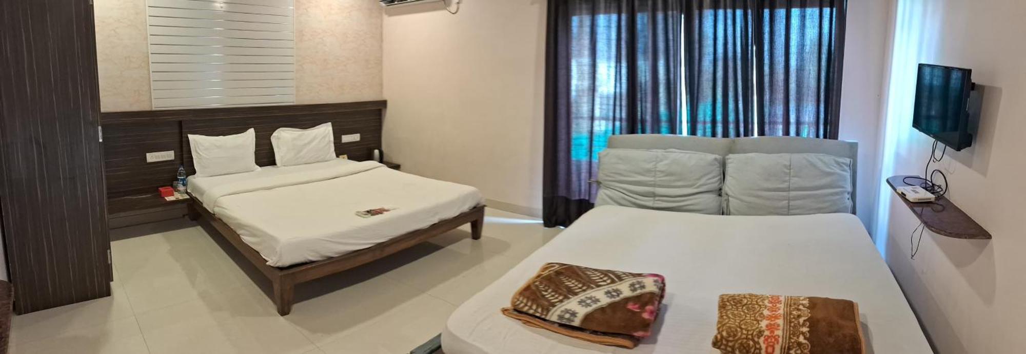 Oneness Mahableshwar Hotel Mahābaleshwar Buitenkant foto